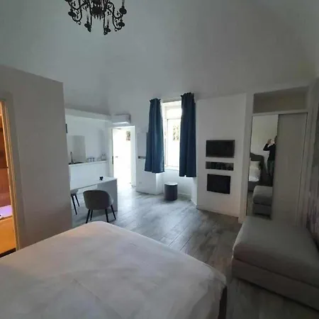 Apartment Tra Storia E Design La Domus *